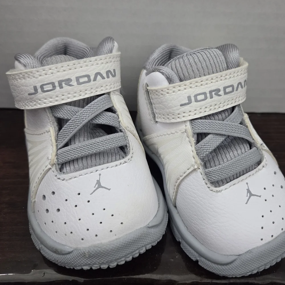 Jordan Kids White and Gray Sneakers Size 2